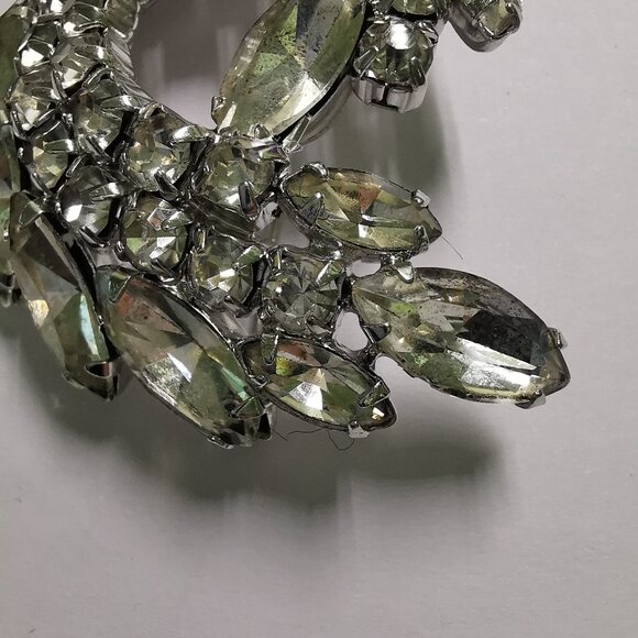 Vintage Continental Signed Rhinestone Brooch - Picture 3 of 11